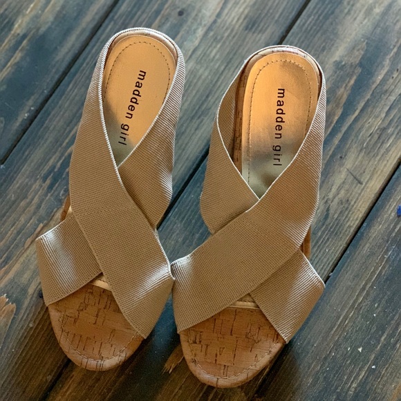 Madden Girl Wedges - Picture 2 of 2